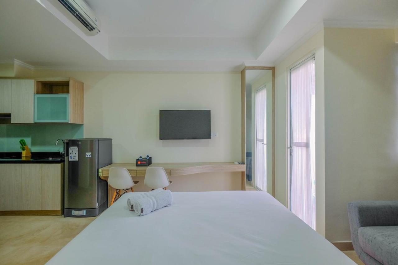 Brand New Studio Apartment At Menteng Park By Travelio Giacarta Esterno foto
