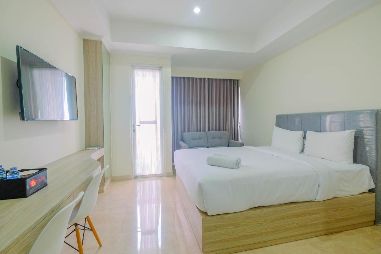 Brand New Studio Apartment At Menteng Park By Travelio Giacarta Esterno foto