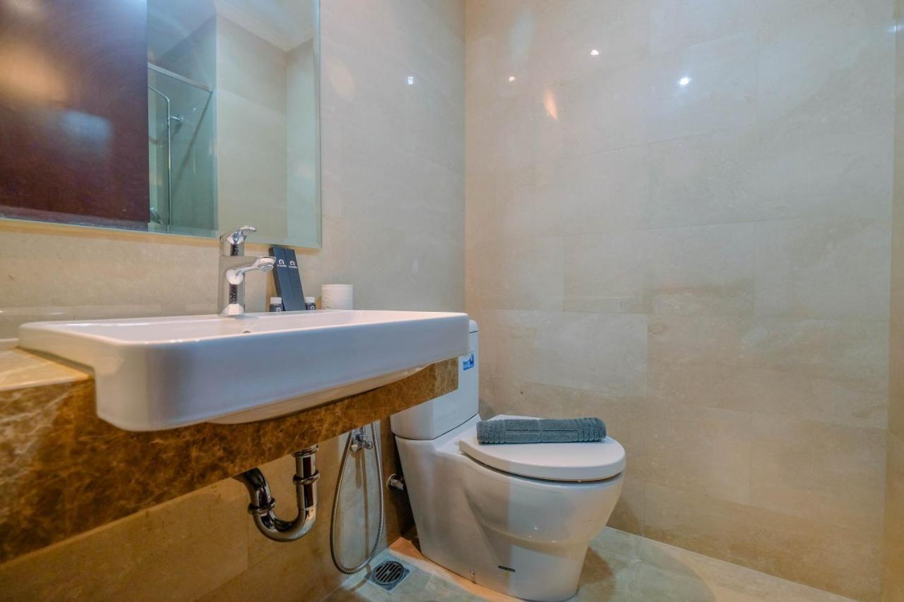 Brand New Studio Apartment At Menteng Park By Travelio Giacarta Esterno foto